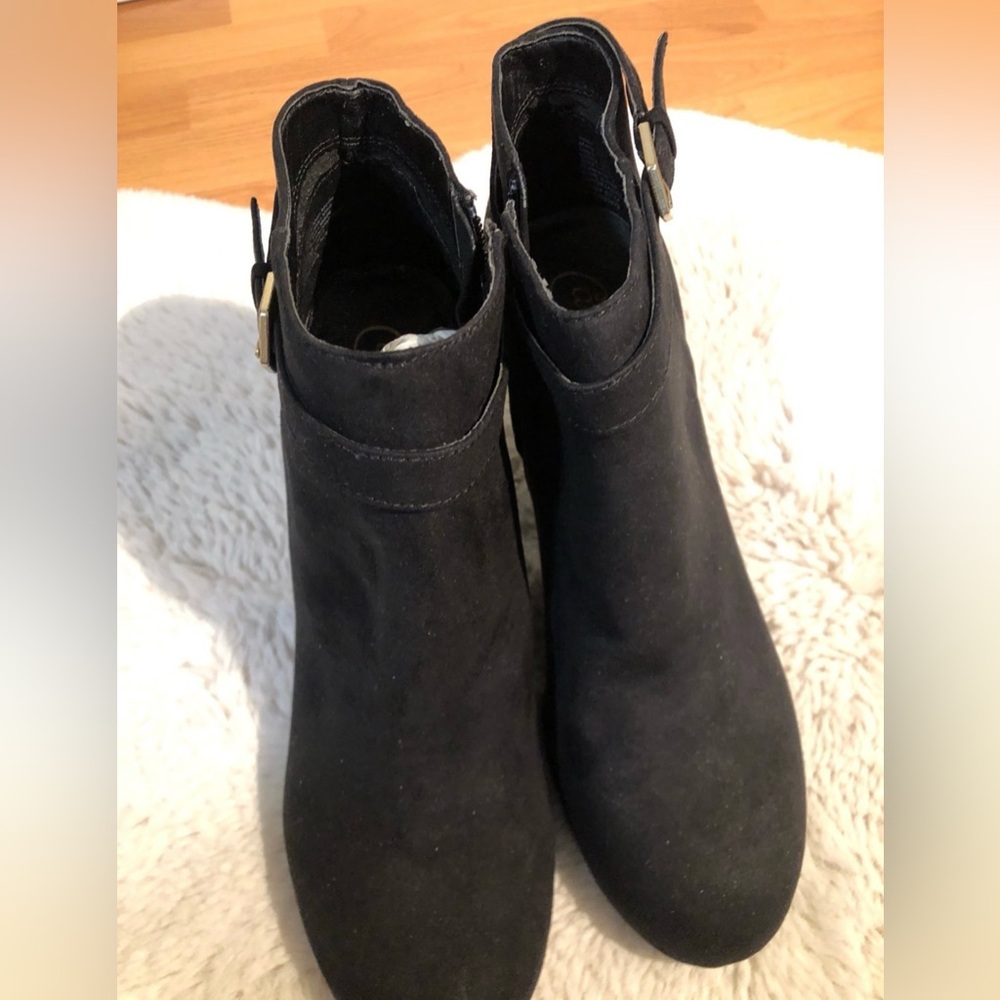 Candie's Black Ankle Booties with Buckle - Picture 5 of 10